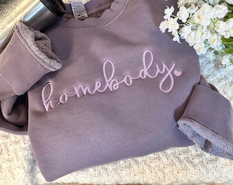 Simple Homebody Lounge Sweatshirt - Embroidered Homebody Crewneck - Lazy Day Crewneck - Let's Stay Home Sweatshirt Crew - Spring Sweatshirt