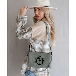 Bolso bandolera monograma, bandolera de cuero vegano personalizado, embrague bandolera de 3 compartimentos, bolso de tamaño mediano, Memphis