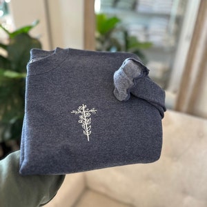 Embroidered Floral Cross Sweatshirt - Christian Crewneck - Floral Cross Pullover - Embroidered Cross - Faith Sweatshirt - Christian Apparel