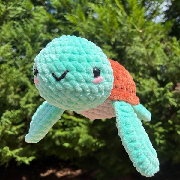 Chunky crochet sea turtle plushie