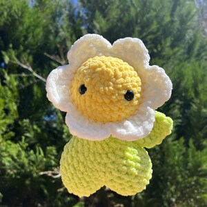 Chunky crochet flower friend