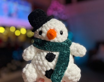Chunky crochet snowman christmas plushie