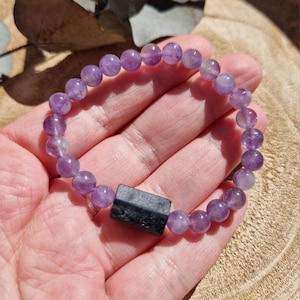 Beautiful black tourmaline and amethyst bracelet. Crystal bracelet for protection. Empath support. Black tourmaline. Amethyst 6mm