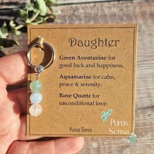 chaveiro de cristal personalizado para filha. chaveiro de pedra preciosa genuína. Aniversário. Cristais para filha, cartão de presente e chaveiro fofo e único