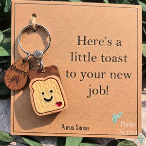 Cadeau de félicitations pour un nouvel emploi. Petit porte-clés amusant pour les fêtes. cadeau de départ. Nouveau cadeau d'emploi