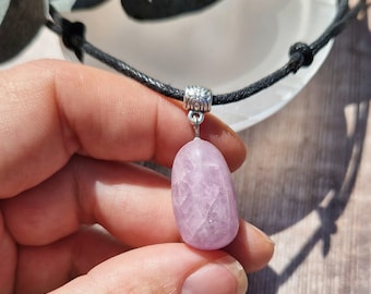 Beautiful kunzite necklace. Kunzite cord necklace. Adjustable crystal necklace / choker. AAA grade kunzite necklace