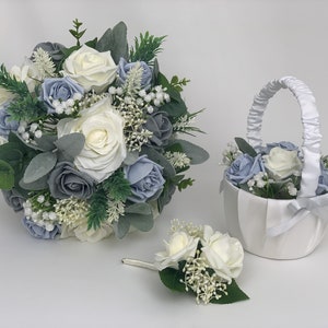 Künstliche Hochzeitssträuße Blumenpaket mit elfenbeinblauen und grauen Rosen mit grünem Eukalyptus und Schleierkraut