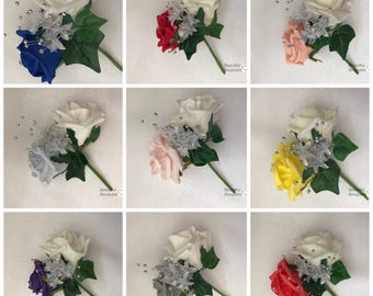 Double boutonnière de mariage avec épingle en cristal dans la rose et ajout d'argent pour l'haleine des bébés