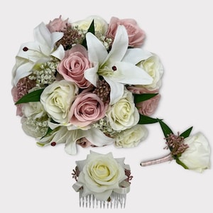 Conjuntos de flores artificiales para ramos de novia en color marfil con rosa ruborizado y lirios estrellados.