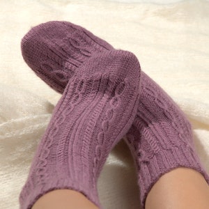 Violette Stricksocken Bett Knöchel gemütliche Socke Frau Wollsocken handgestrickte Hausschuhe Dünne Wollsocken Stricken Fußwärmer Geschenk für Mutter Freundin Tante Bild 4