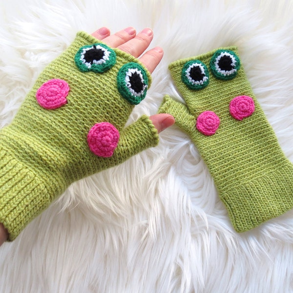 Frog fingerless mittens Crochet spring gloves teens women Cute gift for girlfriend little sister daughter niece Birthday gift BFF