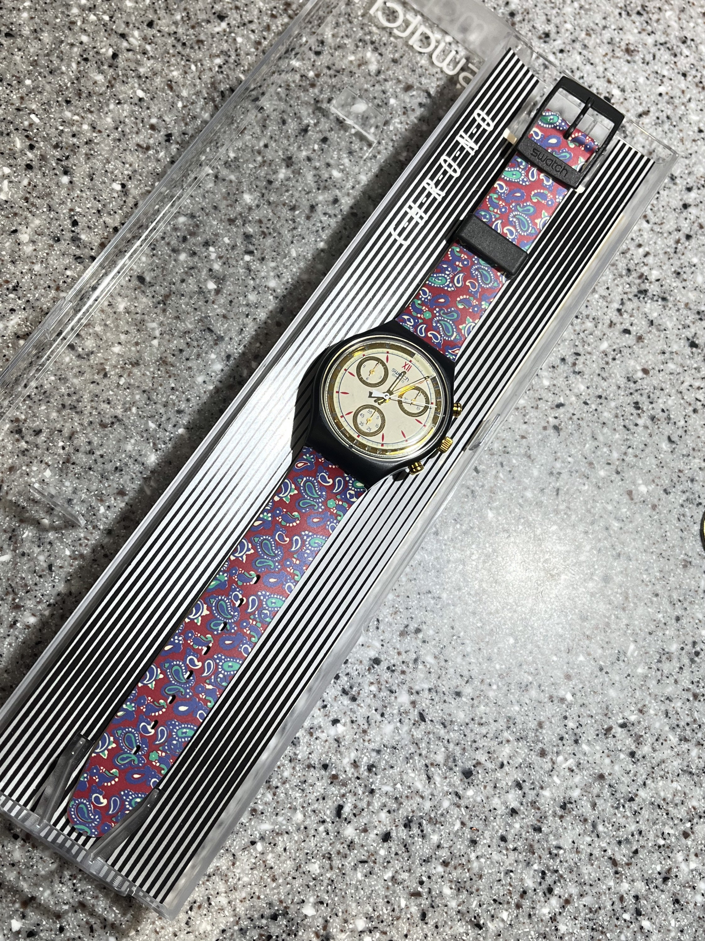 スウォッチ　ヴィンテージ　クロノグラフ　1992年　SCB108　ペイズリー柄 スウォッチ ヴィンテージ クロノグラフ 1992年 SCB108