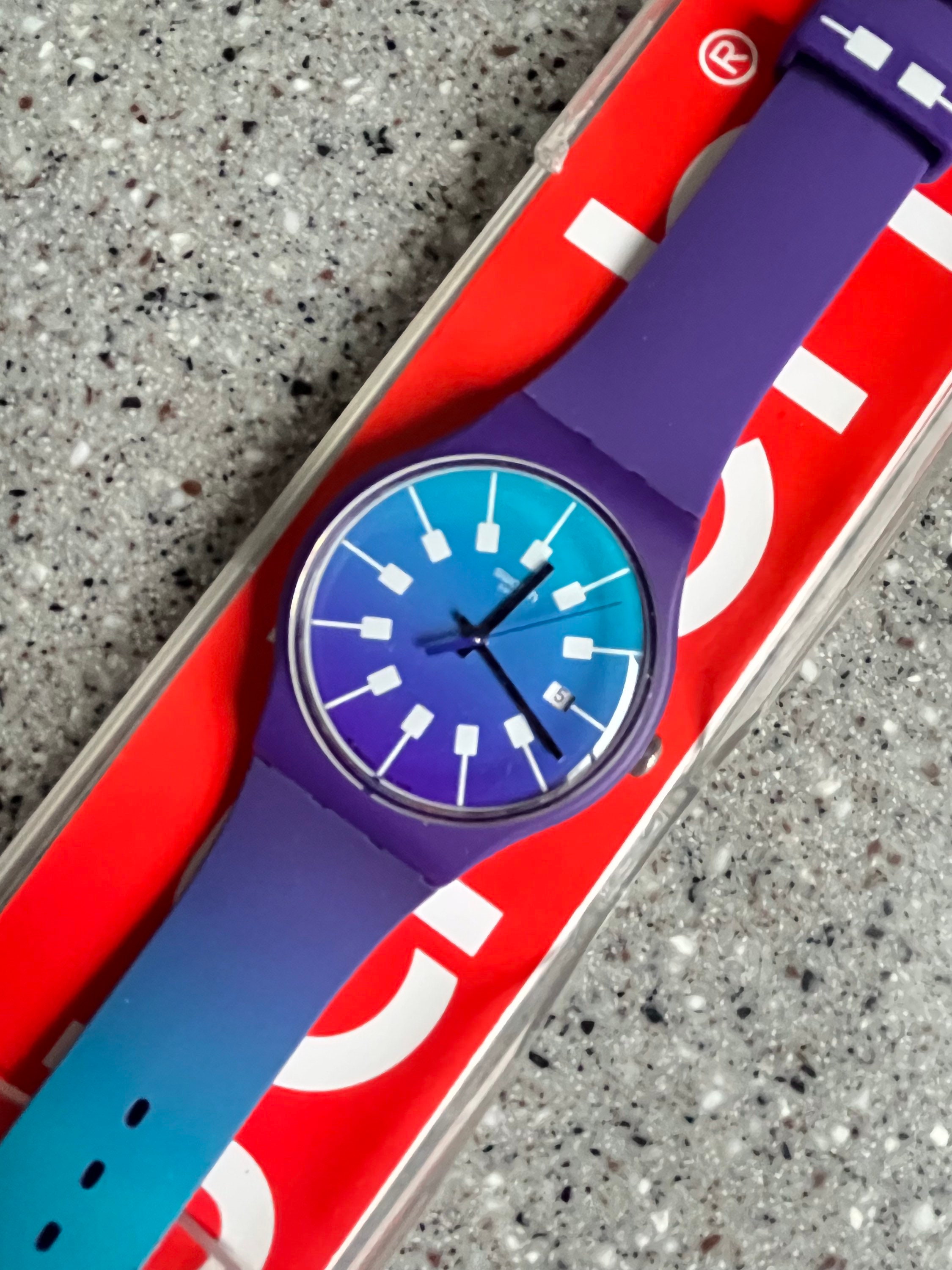 Swatch 青 シリコンバンド 腕時計 il_fullxfull.4760906735_p4do.jpg