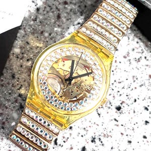 1990 Christmas Special Hollywood Dream GZ116 in original box battery running unworn NEW small flexible band crystal fabulous swatch 34mm image 10
