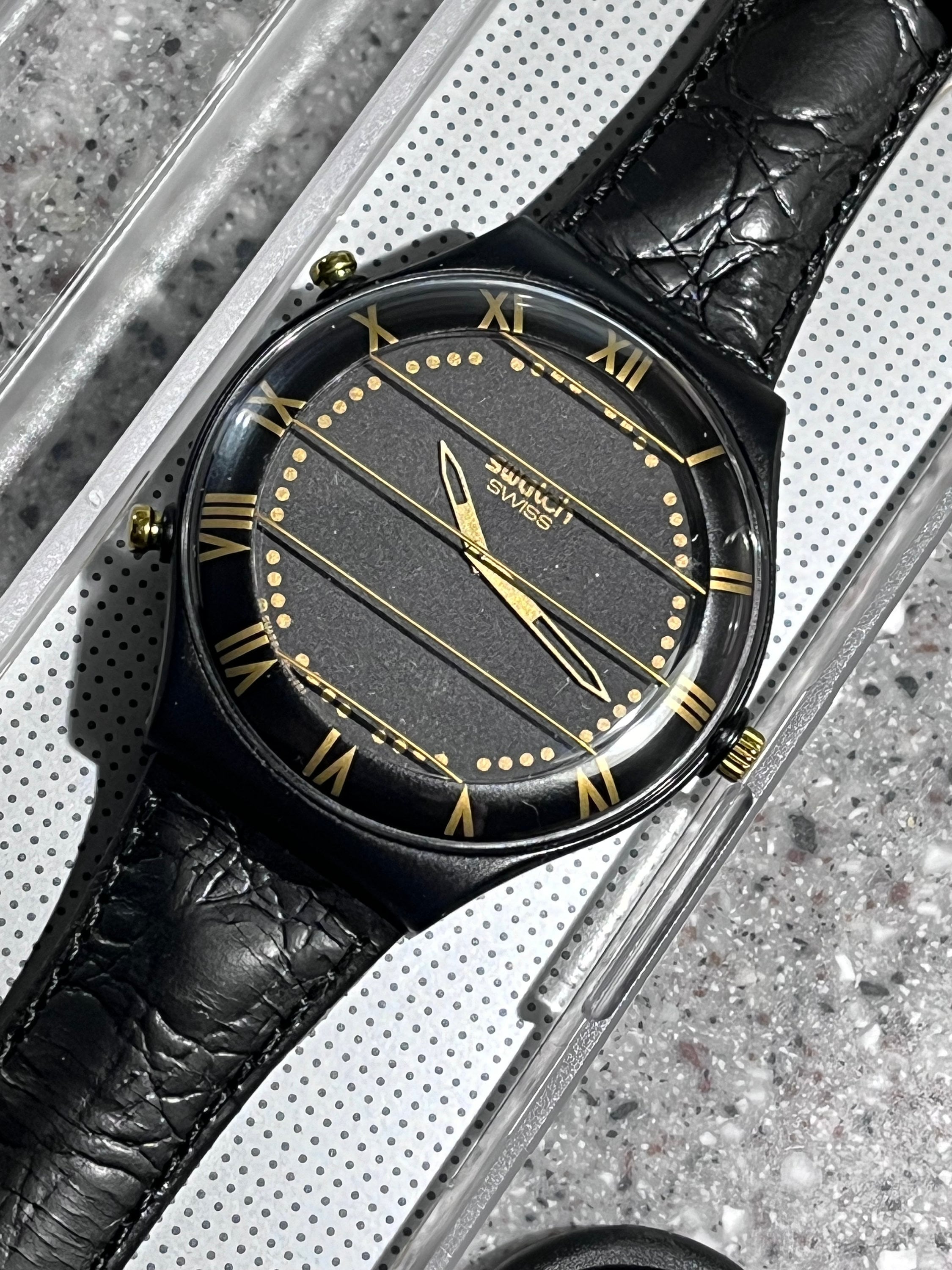 Swatch Vintage Open’it  Unisex Watch in great condition.  Needs battery wo box. Vintage Swatch Touch Alarm Wrist Watch Never Worn In Box AG  main image 2