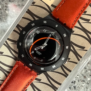1997 Vintage Scuba Swatch Watch SDB109 Washed Out never worn in original box with battery running textile over leather band mint condition