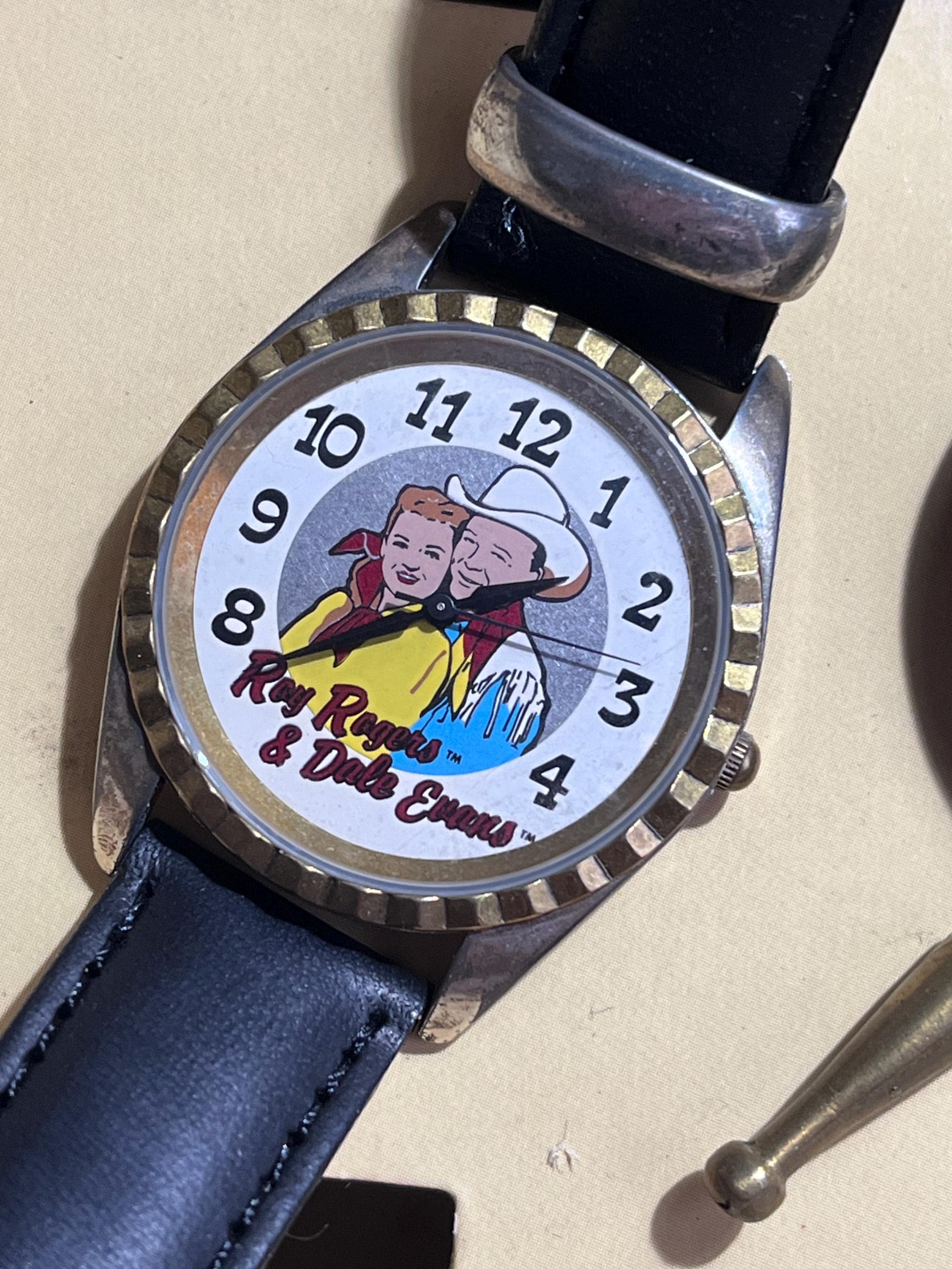 Vintage HAPPY TRAILS Roy Rogers and Dale Evans Fossil numbered limited  collectible working watch in lunch pail, cowboy bolo tie new, unworn, image size:2250x3000