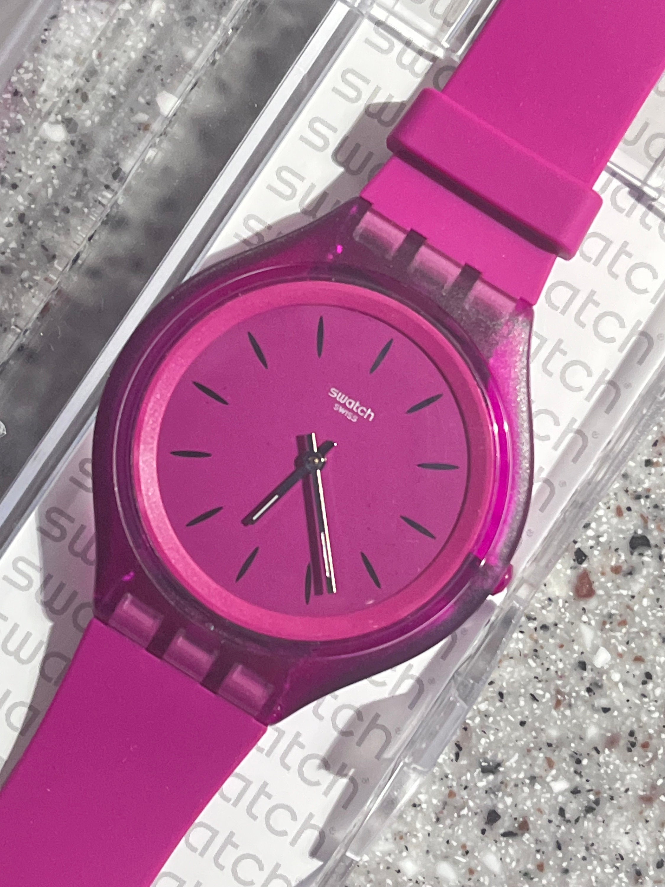 Swatch Uhr SKIN SVUV100 Eingestellt neu in Box mit Batterie läuft