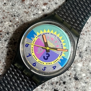 Swatch Watch Vintage 1992 GM116 Neige never worn in original box with battery 34mm face and original strap RARE