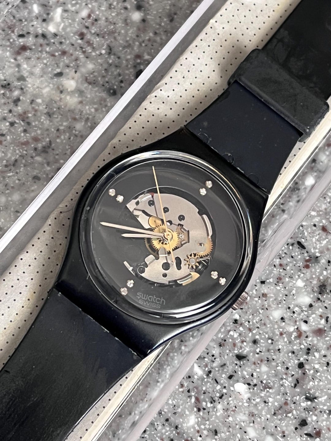 swatch CLUB WATCH 2009 GREMS 新品未使用です。 s-l400.jpg
