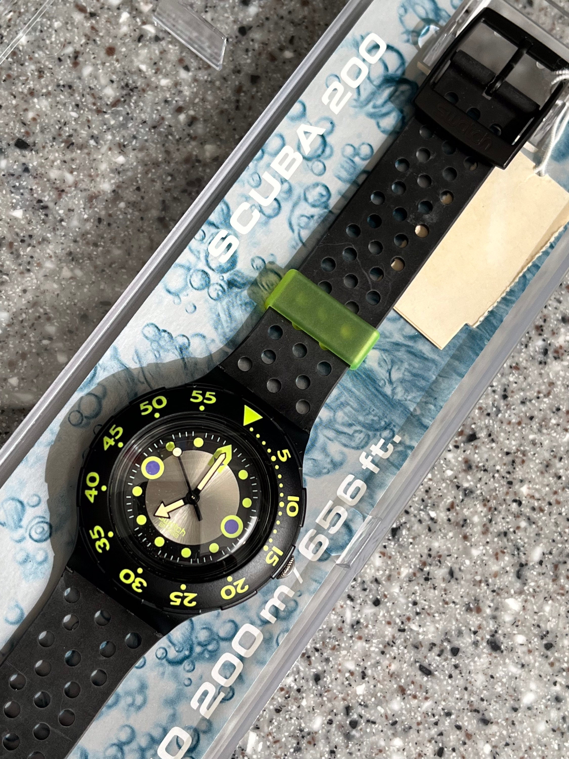 1992 Swatch Vintage Scuba 200 Watch RARE Shamu SDB102 All Original