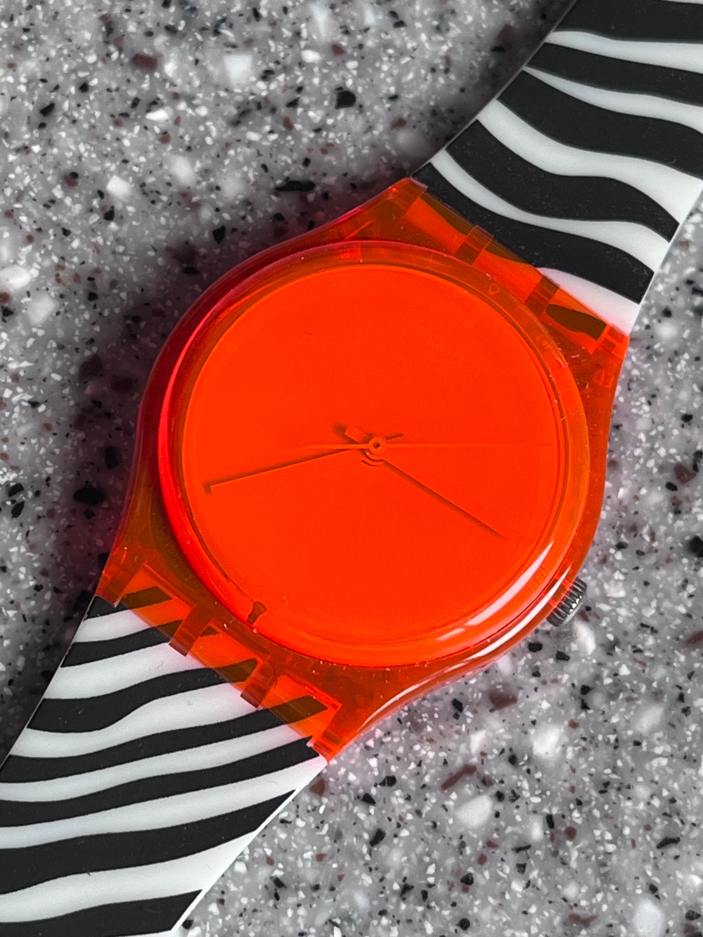 Vintage Swatch NEW in Box Unworn 34mm ORANGE ZEB GO107 Zebra 