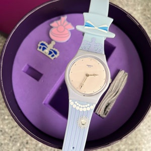 Swatch Watch CLUB watch limited release called Curtsy brand new never worn working in decorative box with interchangeable fun loops QUEEN!