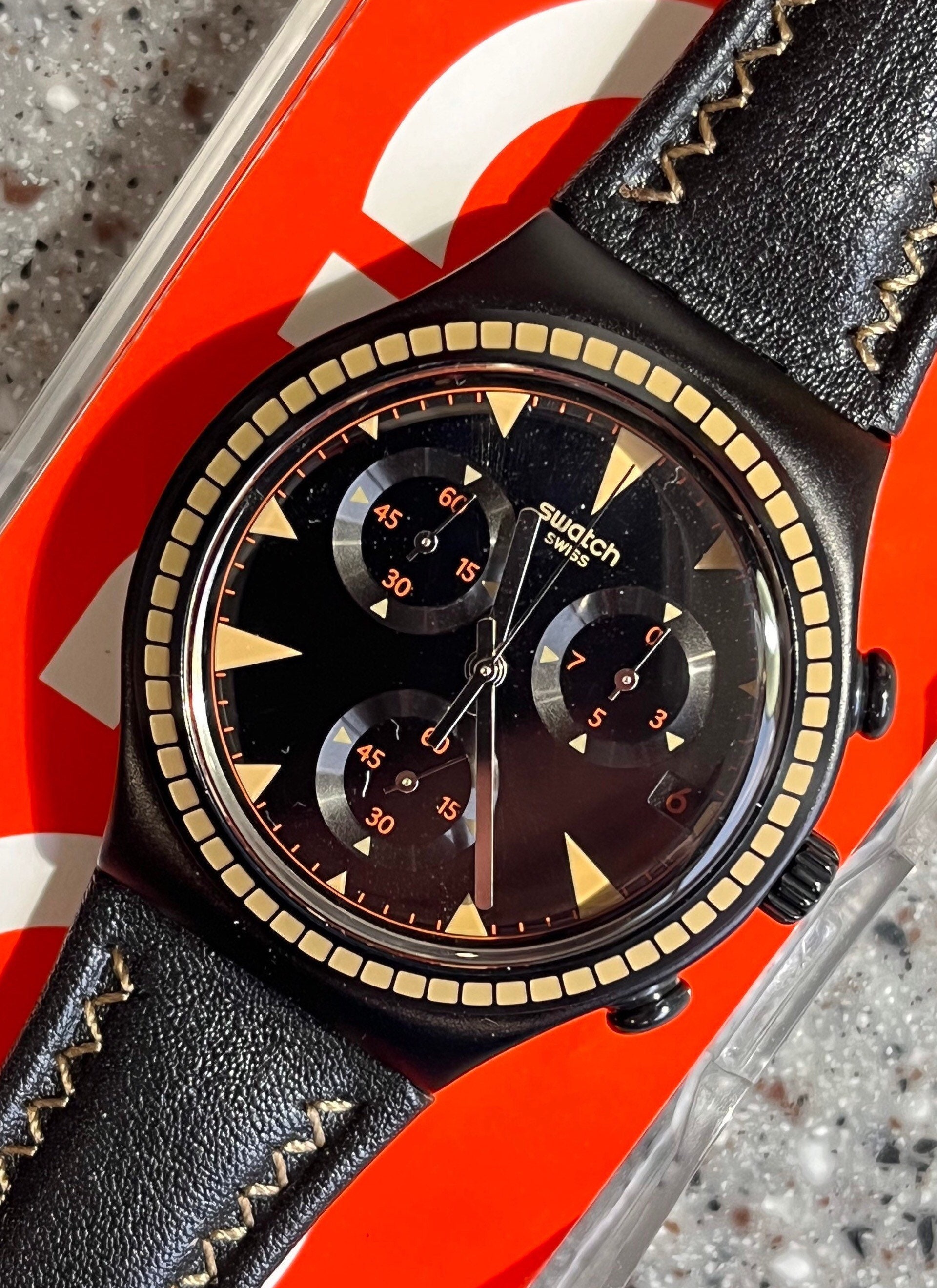 Swatch horloge CHRONOGRAPH Chrono Black Species YCB4024 Nieuw nooit gedragen in doos met werkende batterij goed gestikte leren band geweldige deal Etsy Nederland