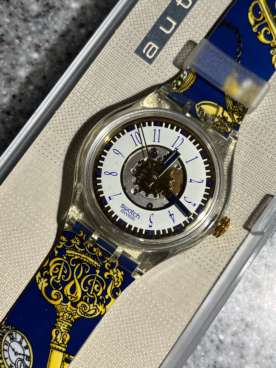 腕時計 swatch TOP SECRET swatch TOP SECRET