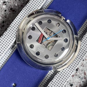 Reloj Swatch POP vintage azul de principios de los años 90, sin caja, sin usar, modelo PW144, legal, azul, con batería, funcionando, NUEVO, esfera pop más grande, 40 mm