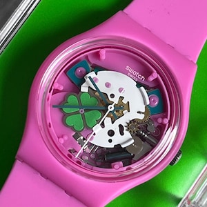 New Unworn Swatch Watch 34mm flexible band everyday wear LUCKY 4 leaf skeleton pink and jelly swatch watch with battery and box fabulous fun
