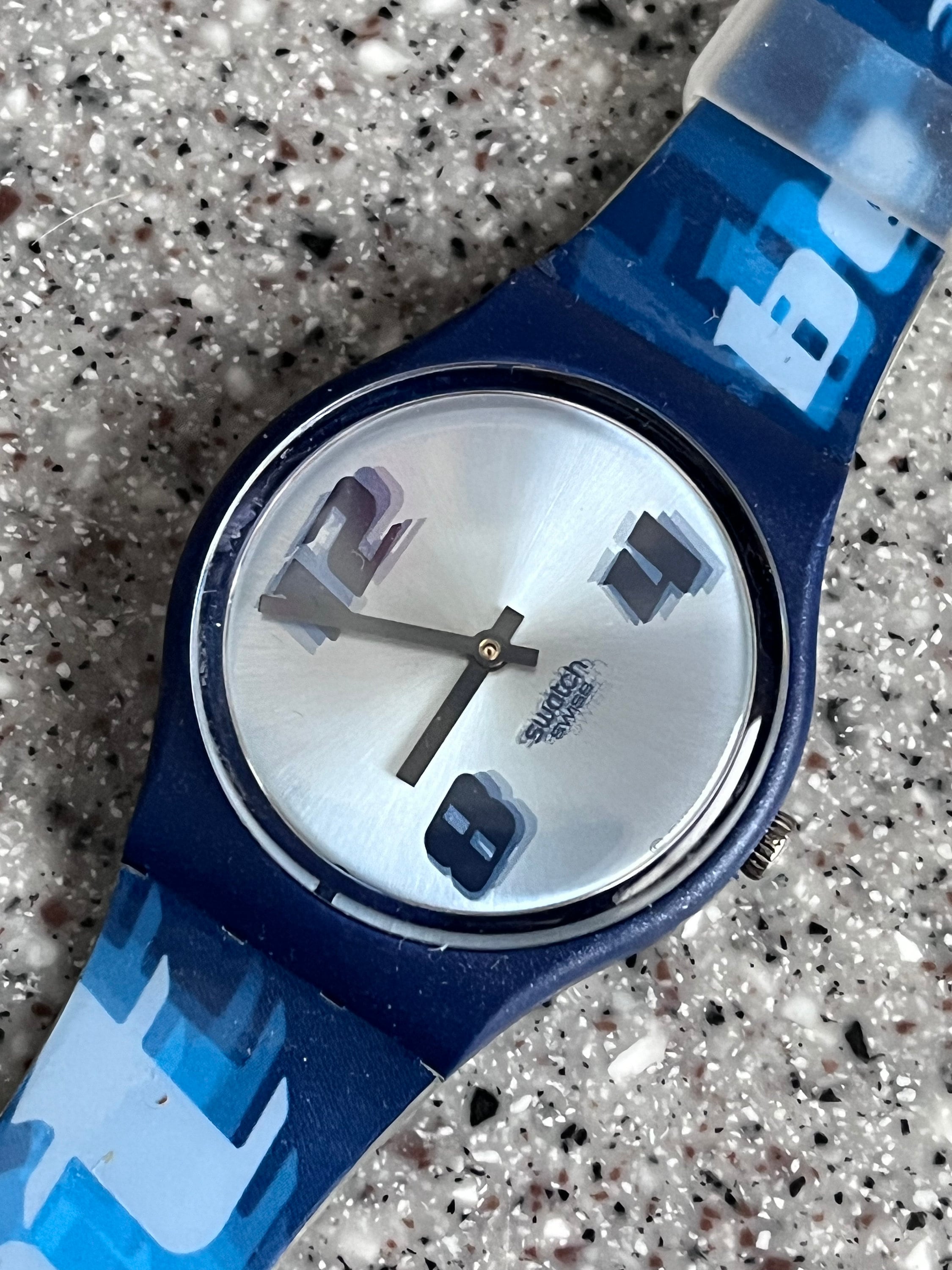 1996 Collector Club Swatch Watch Be There at GZ190 34mm Membership