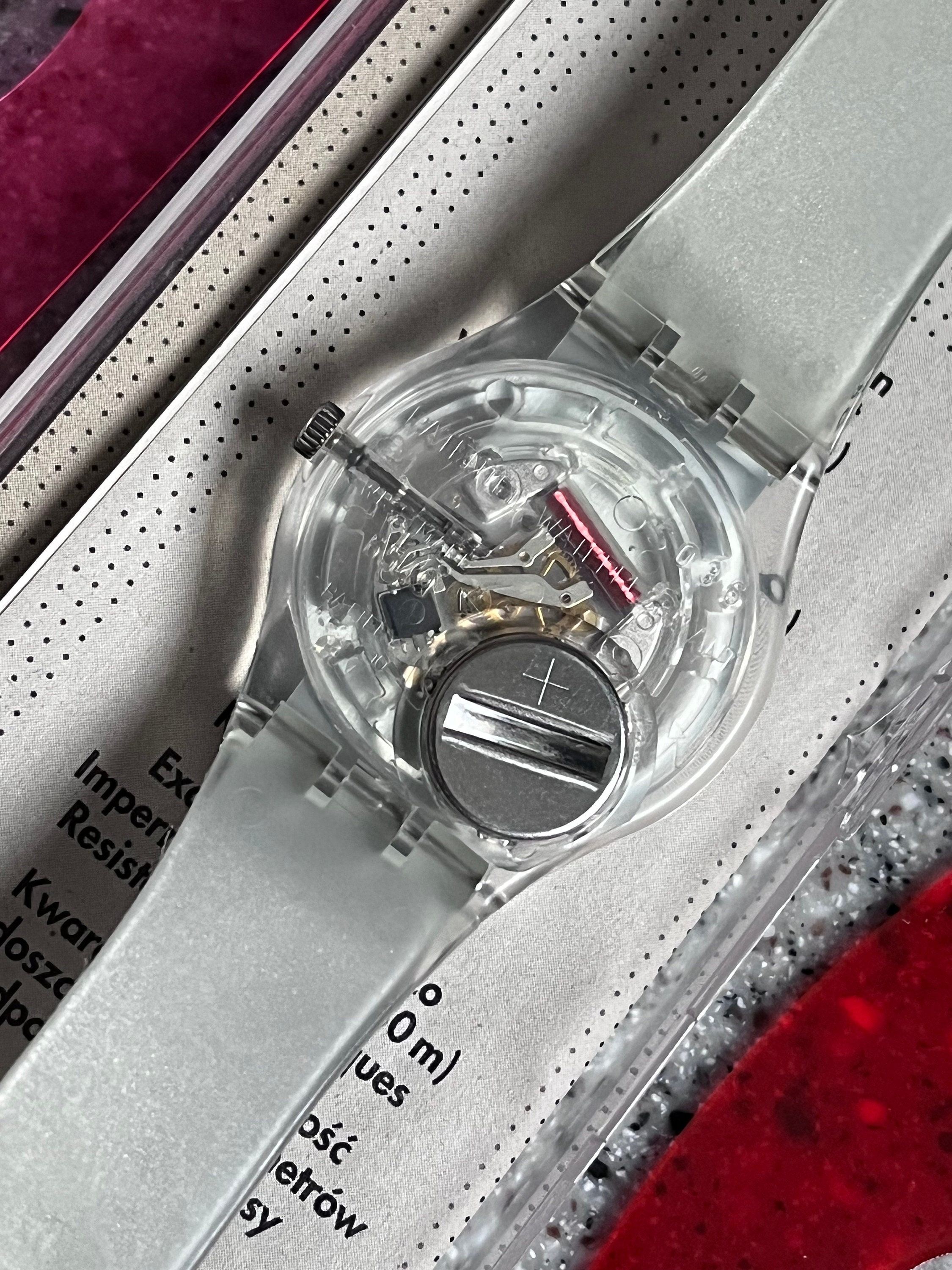 Vintage 2001‎ Swatch Watch Masking GK335 Standard - Read Vintage Swatch RARE 2001 Called Masking GK335 Never Worn in  main image 2