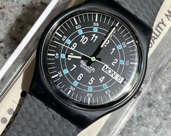 Vintage Swatch Uhr RARE Cabaret New Old Stock New In Box nie getragen GB731 34mm Gesicht mit Datum / Wochentag laufend mit Batterie fabelhaftes Design