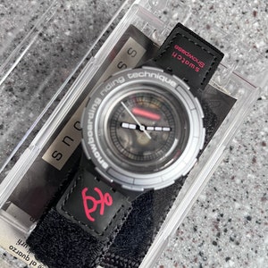 Vintage 2000 Access Swatch Watch Scuba called Vertical Flavour SHM102 original snow boarding velcro band in box with battery snowpass watch