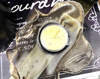 RARE Vintage POP Swatch Encantador limited to 9,999 pieces from 1990 never worn in original box with battery gold face PWB151