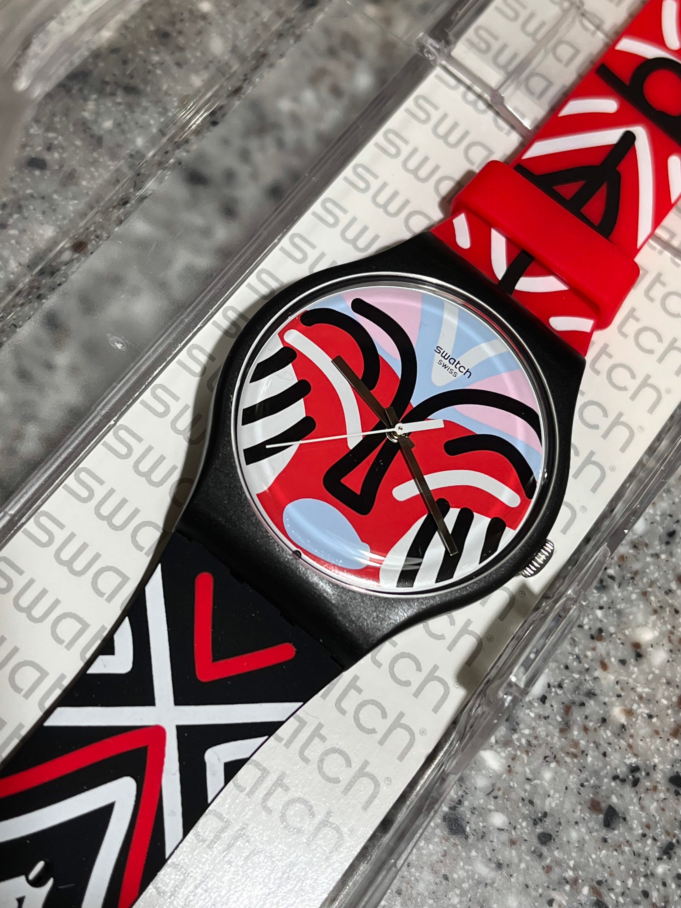 Swatch Watch Mask Parade is an attractive 41mm larger face Swatch, new and never worn with battery unisex great colors with box great find