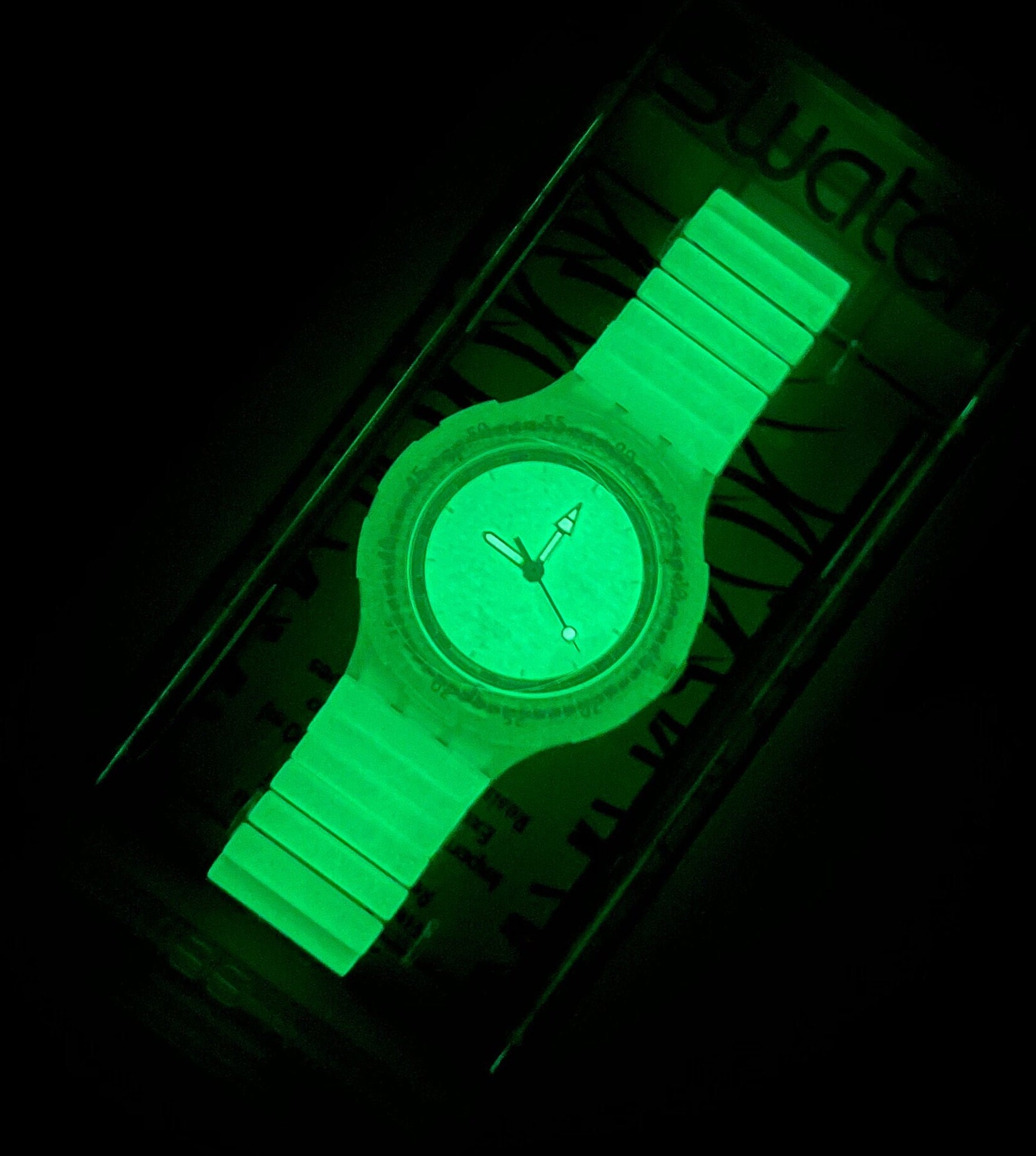 Vintage Swatch Watch GLOW IN the DARK Rare King of Tides Sdk129 