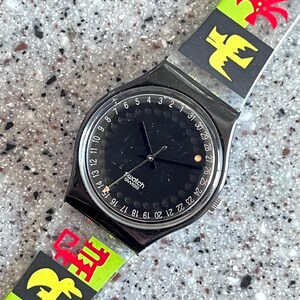1991年製の初期のスウォッチ時計、交換用バンド、新しいバッテリーで 