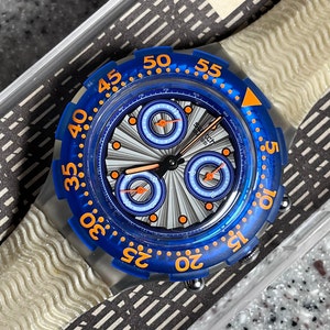 Vintage 1993 Swatch AquaChrono Watch SILVER MOON SBK100 with original Case unworn in box for a collector NOS New Battery