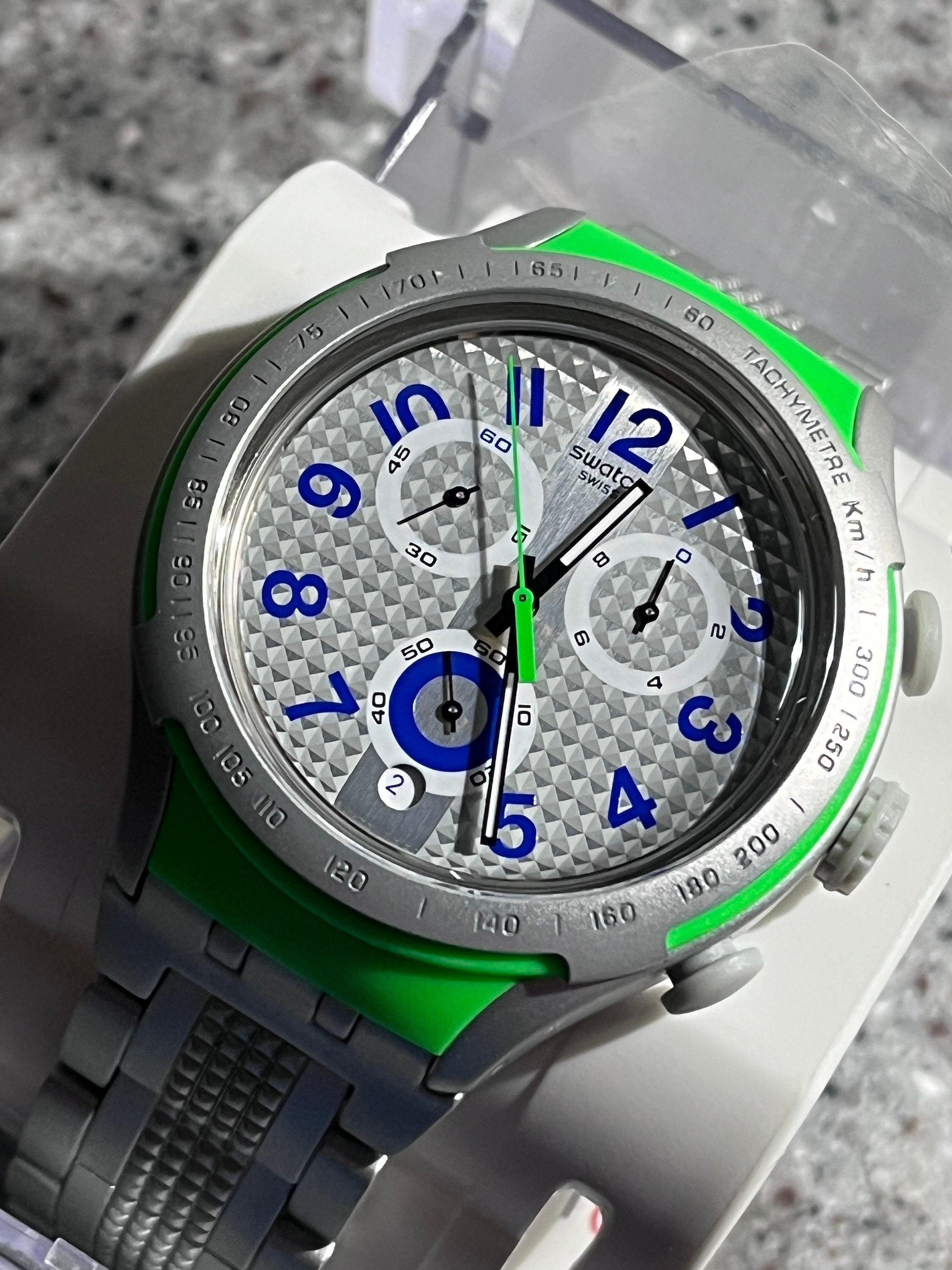 Watch Swatch Irony XLITE Chrono YYS4012AG Electric RIDE European swatch lime green working New in box with battery fabulous large face