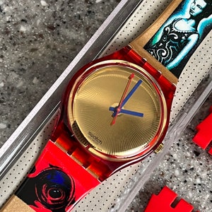 1995 Vintage Swatch Watch Kimiko gouden wijzerplaat 34 mm rode kast, nooit gedragen in originele kast met werkende batterij, een prachtig ZELDZAAM swatchhorloge