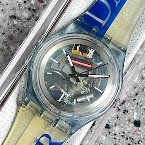 Vintage 34mm 1999 Swatch GZ157 DAIMLER CHRYSLER watch comes in original box with battery fabulous jelly swatch face running