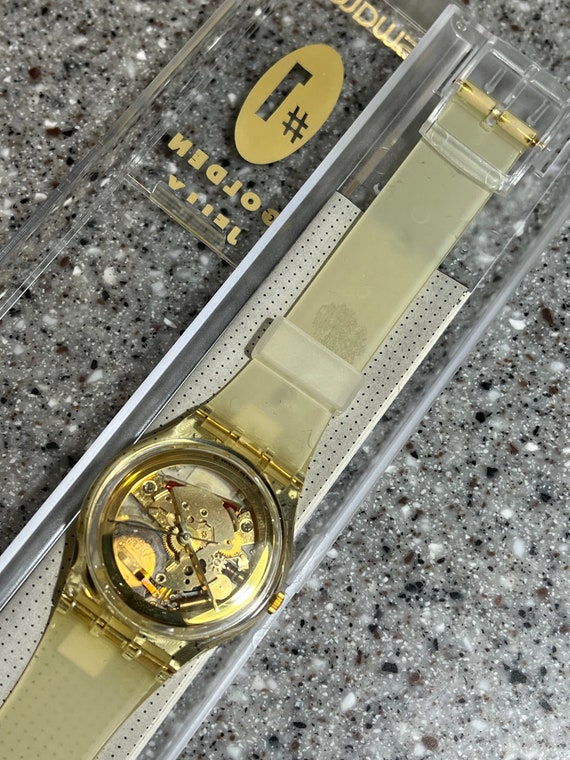 Swatch Watch GOLDEN JELLY #1 GZ115 Collectors Club Swatch in Swatch Watch GOLDEN JELLY #1 GZ115 Collectors Club Swatch in
