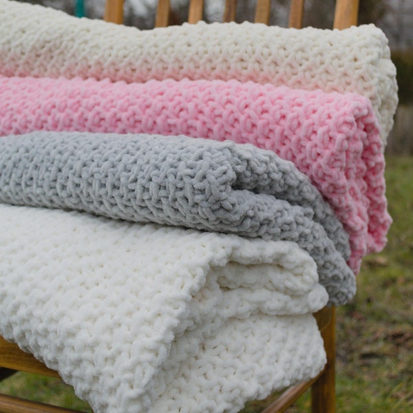 Couvertures pour bébés tricotées à la main - douces, pelucheuses et parfaites pour les câlins ! Couverture en tricot épais et gonflé