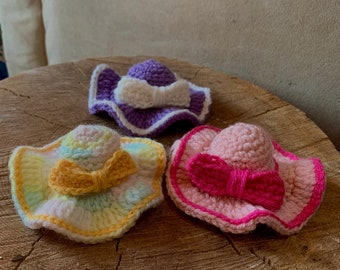 Mini Hat Crochet Pattern, Crochet Keychain, Crochet Hat Pattern, Crochet Ruffly Sun Hat, Amigurumi Keychain Pattern, PDF Crochet Pattern