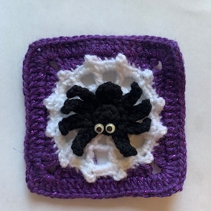 Granny Square Pattern- Crochet Spider Granny Square- Crochet Blanket - Crochet Halloween Blanket- PDF Crochet Pattern - Digital Download PDF
