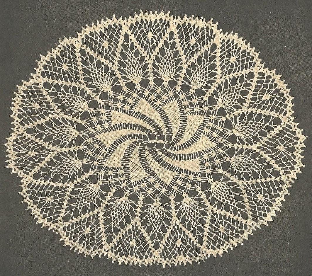 NAPPERON CROCHET d'ART SYLVETTE RAISONNIER ARTISANAT FRANCAIS blanc 41cm