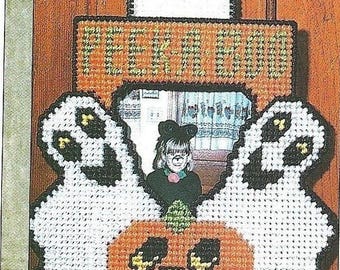 Vintage Plastic Canvas Halloween, Peek-a-Boo, Plastic Canvas Jack-o'-Lantern Plastic Canvas Halloween Digital PDF Pattern