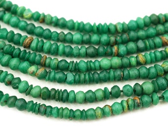 グリーン翡翠アフガンビーズ（3mm）丸型ヘイシラスティックライト